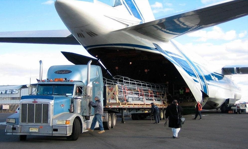 Conoce las variables que influyen en las tarifas de carga aérea