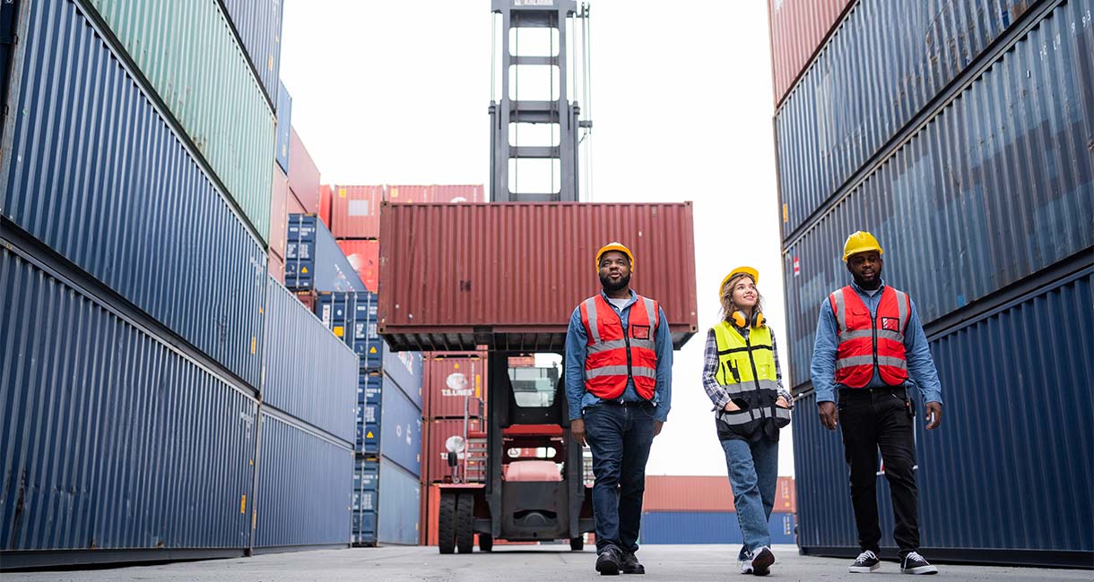 Agentes aduaneros en Perú: cómo evitan sanciones y retrasos en tus importaciones